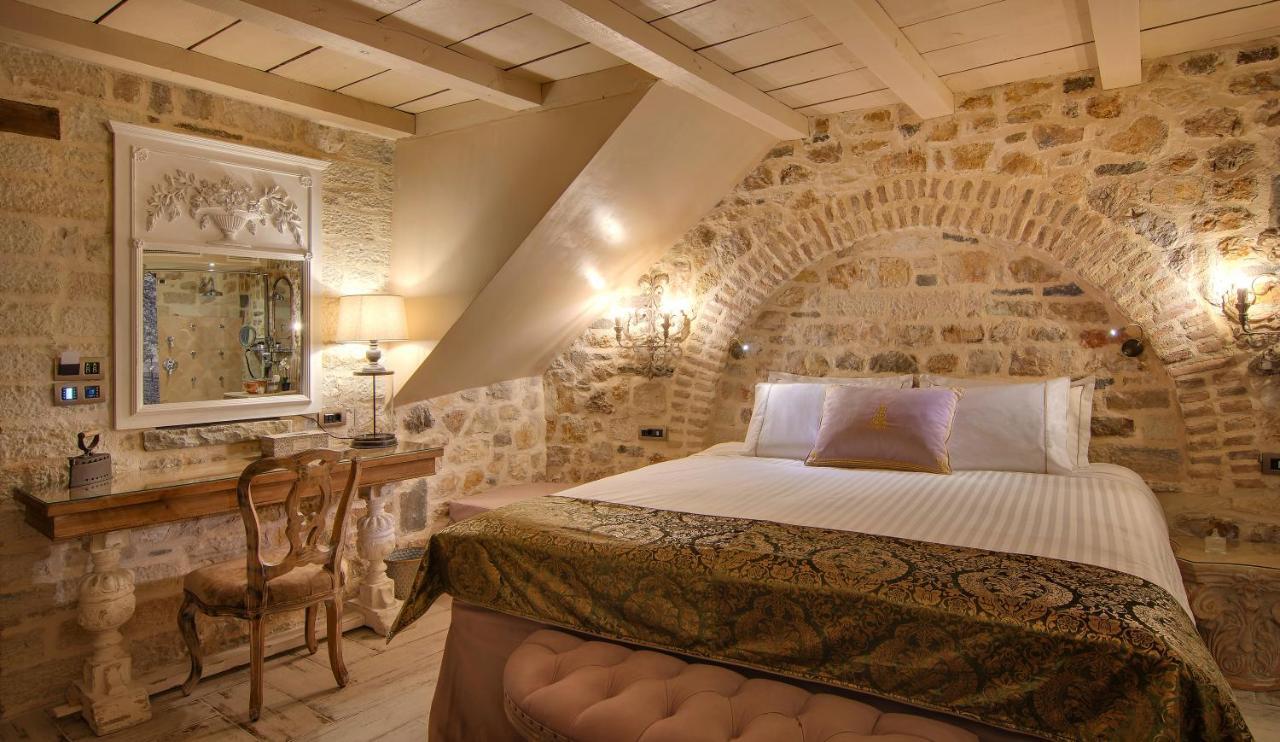 Kamares Historic Boutique Hotel & Spa Ioannina Exterior foto Deluxe room